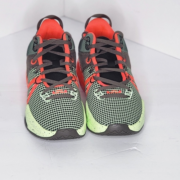 Nike Men LeBron Witness 7 Black/Bright Crimson Alligator Basketball Shoes Size12 - Picture 5 of 7